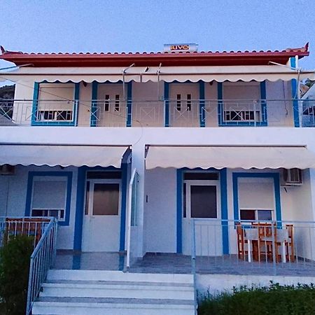 Vila Gusti Guest House บอร์ช ภายนอก รูปภาพ