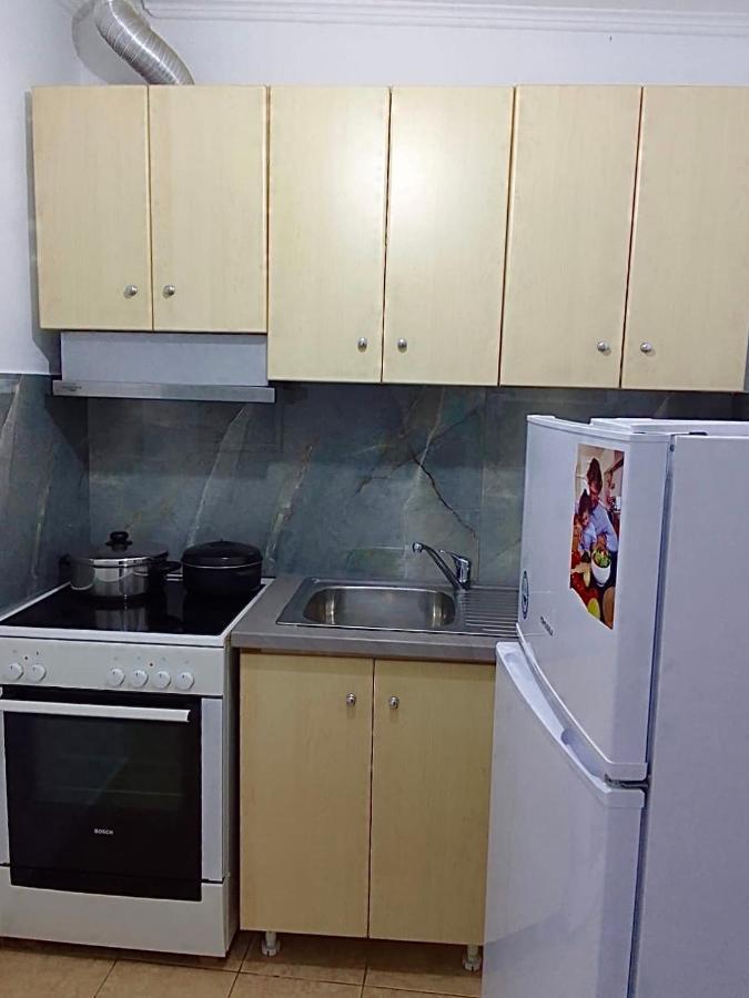 Vila Gusti Guest House บอร์ช ภายนอก รูปภาพ